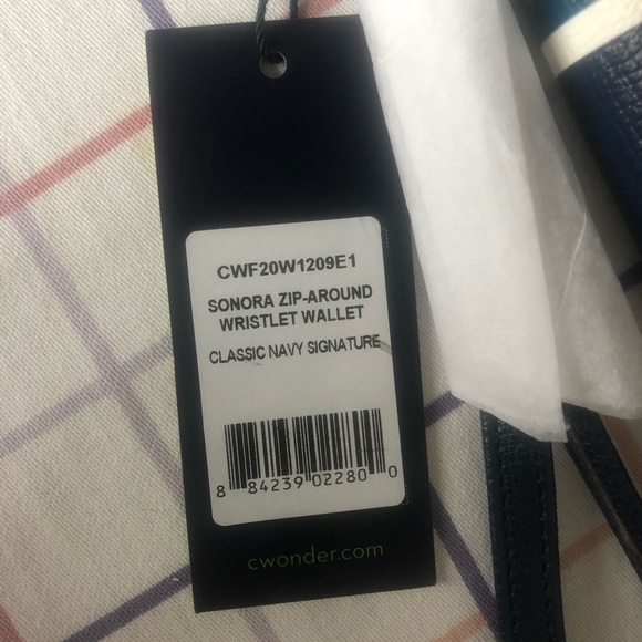 NWT C. Wonder Zip Around Wristlet Wallet - Picture 4 of 7